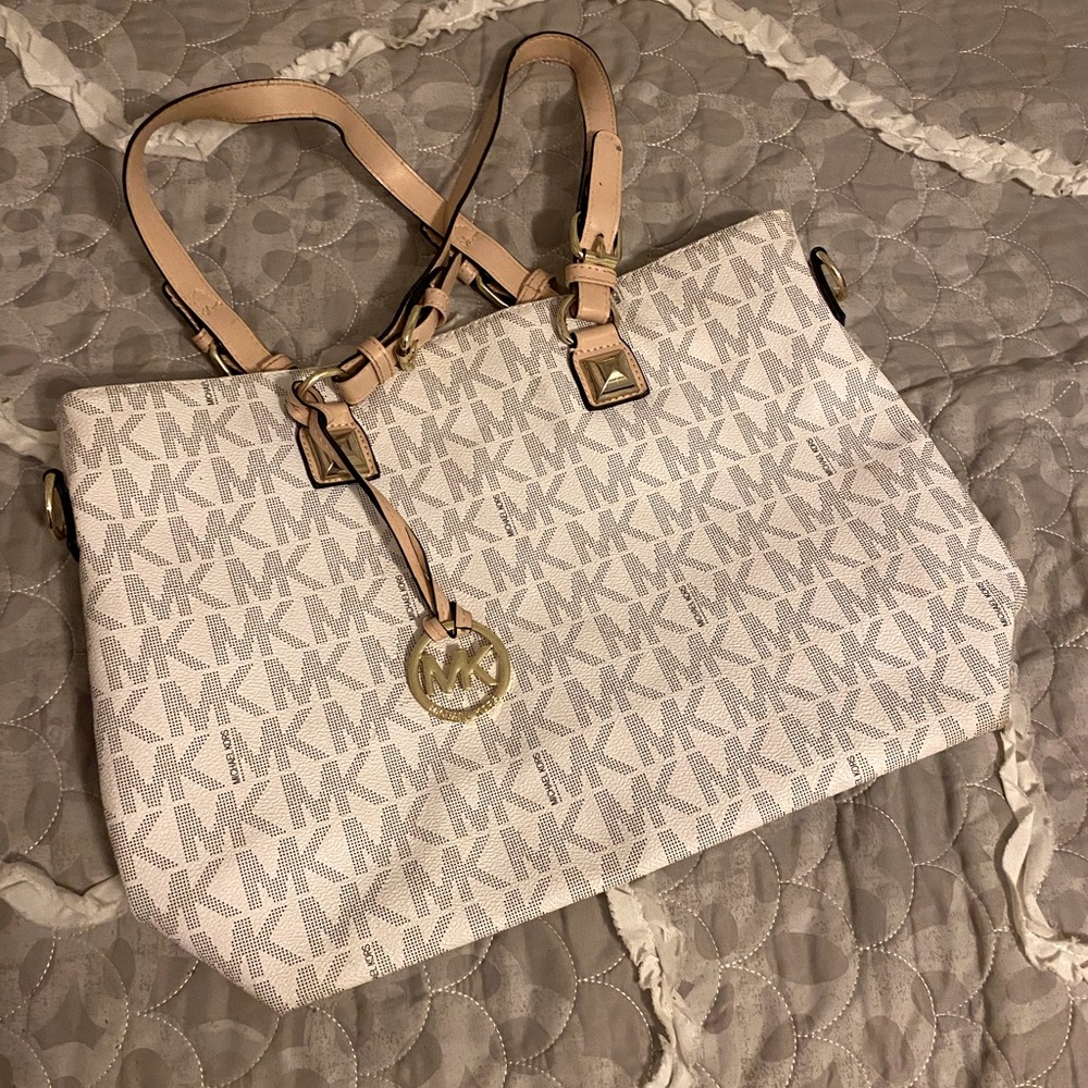 Michael Kors purse